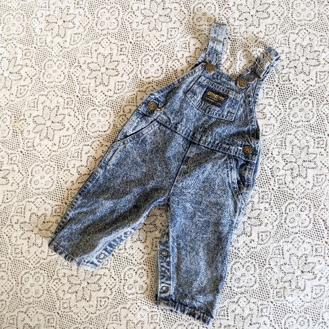 OshKosh(オシュコシュ)のVINTAGE OSHKOSH オーバーオール ケミカルウォッシュ 6-9m キッズ/ベビー/マタニティのベビー服(~85cm)(ロンパース)の商品写真