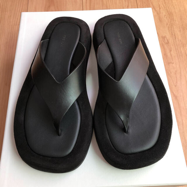 ◎美品◎ THE ROW サンダル 35size BK ブラック-