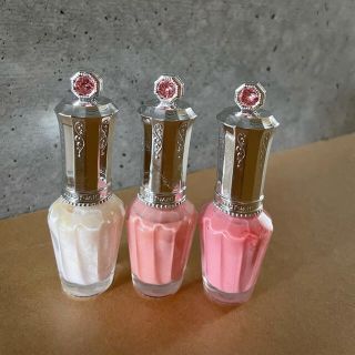 ジルスチュアート(JILLSTUART)のジルスチュアート ネイルラッカー Ｒ　ベージュ　ピーチ　ピンク　3本セット(マニキュア)