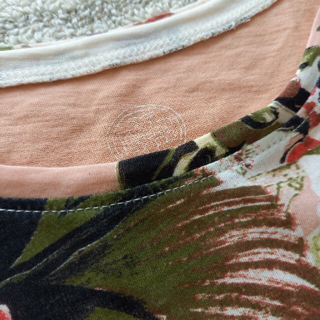 Tory Burch(トリーバーチ)の美品Tory Burch半袖Tシャツ⭐XS花柄ピンク レディースのトップス(Tシャツ(半袖/袖なし))の商品写真
