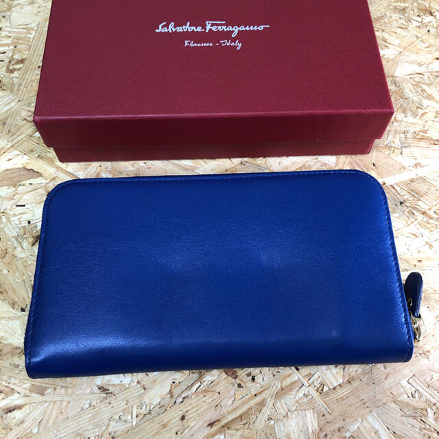 Salvatore Ferragamo フェラガモ長財布 2