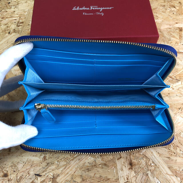 Salvatore Ferragamo フェラガモ長財布 5