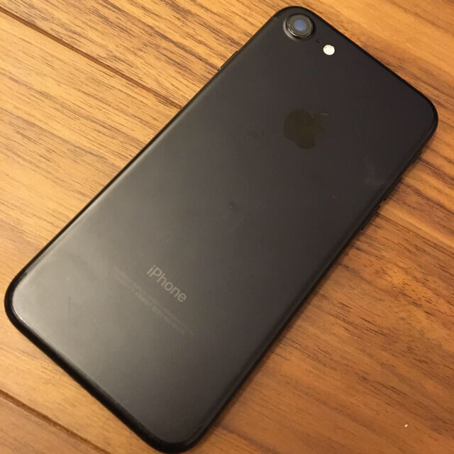 Apple(アップル)のiPhone7 128 スマホ/家電/カメラのスマートフォン/携帯電話(スマートフォン本体)の商品写真