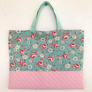 ハンドメイド　お花とリボンのレッスンバッグ　女の子用　入園グッズ　通園通学グッズ(バッグ/レッスンバッグ)