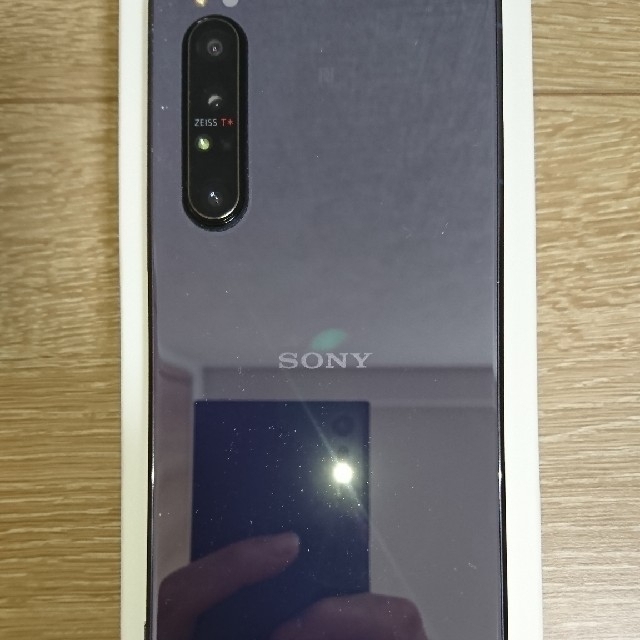 【美品】 Xperia 1 II SIMフリー XQ-AT42 パープル