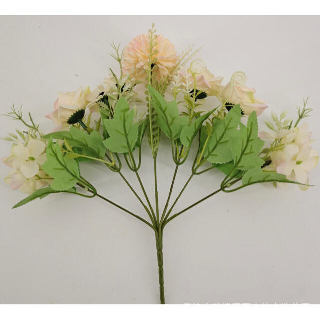 素敵な造花　バラなど　インテリア　造花　フェイクグリーン　植物装飾 ハンドメイドのフラワー/ガーデン(ドライフラワー)の商品写真