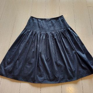 トゥービーシック(TO BE CHIC)のサラサラ✴黒スカート(ひざ丈スカート)