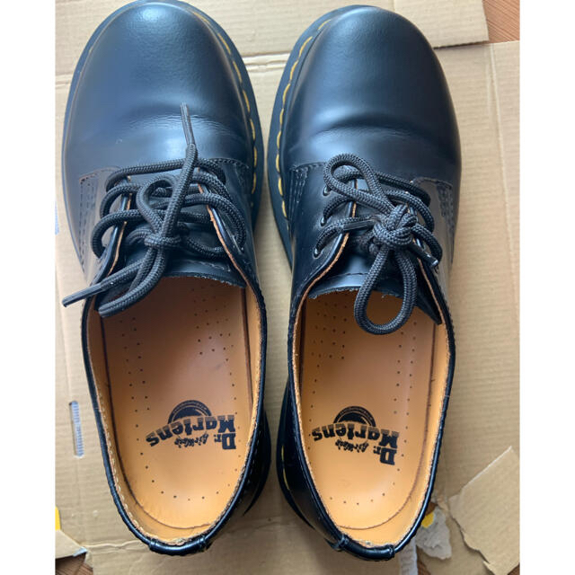 Dr.Martens(ドクターマーチン)の【値下げしました】【美品】ドクターマーチン 3ホール 22cm レディースの靴/シューズ(ローファー/革靴)の商品写真