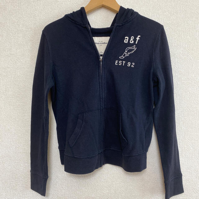 Abercrombie&Fitch(アバクロンビーアンドフィッチ)のアバクロキッズ　ジップパーカー　XL レディースのトップス(パーカー)の商品写真