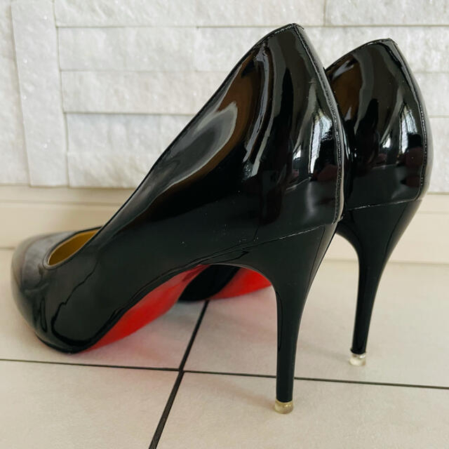 エナメルパンプス  ピンヒール　黒 レディースの靴/シューズ(ハイヒール/パンプス)の商品写真