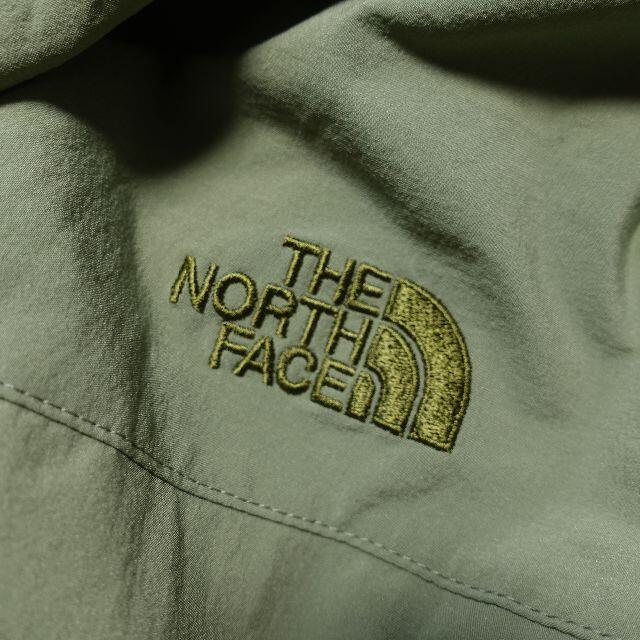 THE NORTH FACE(ザノースフェイス)のTHE NORTH FACE　マウンテンソフトシェルフーディ―　レディースカーキ レディースのジャケット/アウター(ミリタリージャケット)の商品写真