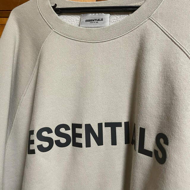 FEAR OF GOD(フィアオブゴッド)のessentialsトレーナー メンズのトップス(スウェット)の商品写真