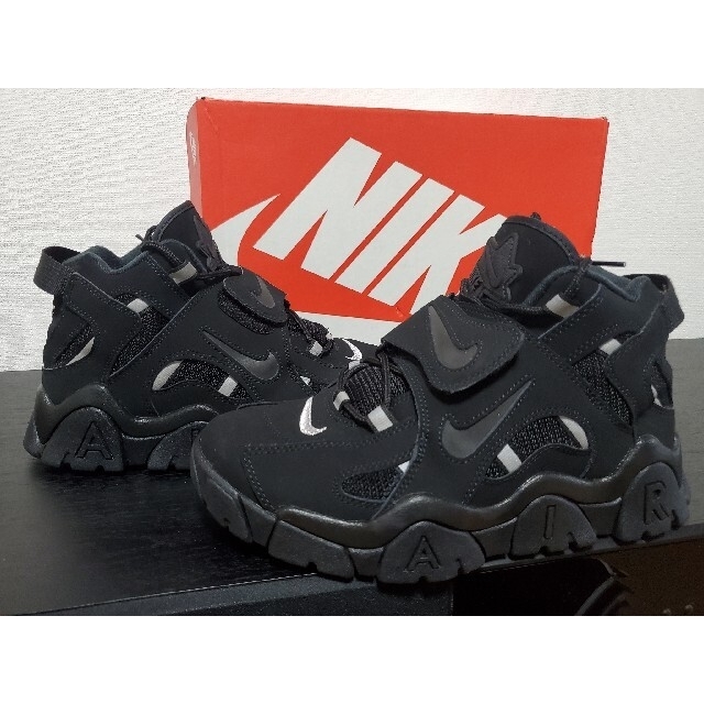 メンズNIKE エアバラージMID  【25.5cm】