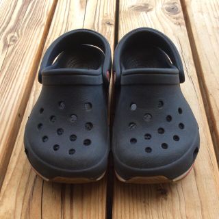 クロックス(crocs)のクロックスサンダル 14cm〜15cm(サンダル)