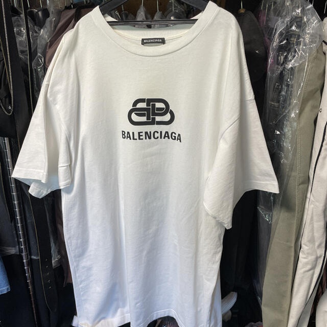 Balenciaga(バレンシアガ)の早い者勝ち　バレンシアガ　オーバーサイズtシャツ メンズのトップス(Tシャツ/カットソー(半袖/袖なし))の商品写真