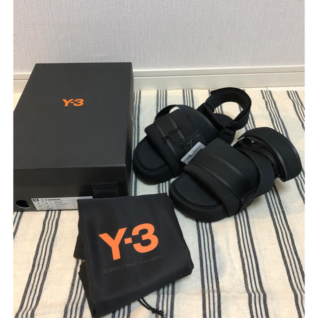 Y-3(ワイスリー)のお値下げ　Y-3 サンダル　新品未使用 レディースの靴/シューズ(サンダル)の商品写真