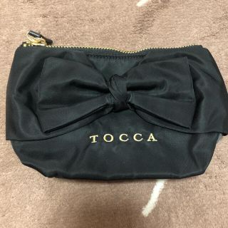 トッカ(TOCCA)の美品🌟TOCCA    リボンポーチ　ブラック(ポーチ)