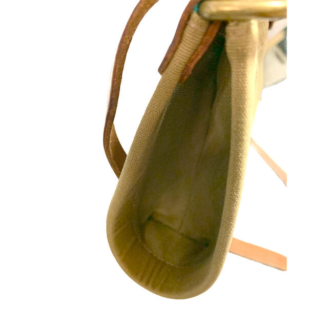 IL BISONTE(イルビゾンテ)のインビゾンテ 斜めがけ ショルダー  キャンバス生地×ヌメ革 メンズのバッグ(ショルダーバッグ)の商品写真