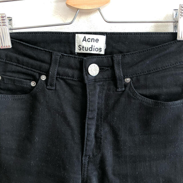 ACNE(アクネ)の定番アクネ　スキニーパンツ　デニム レディースのパンツ(デニム/ジーンズ)の商品写真