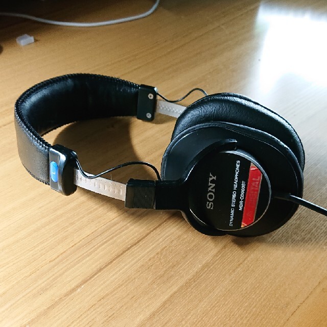 SONY(ソニー)のSONY MDR-CD900ST スマホ/家電/カメラのオーディオ機器(ヘッドフォン/イヤフォン)の商品写真