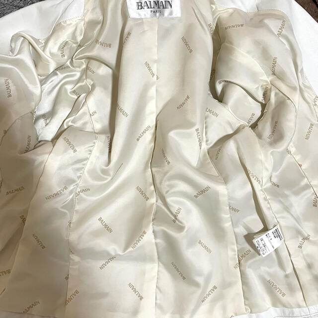 BALMAIN(バルマン)の貴重　バルマン　ジャケット　シープスキン　ホワイト　羊革 レディースのジャケット/アウター(テーラードジャケット)の商品写真