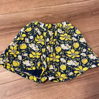 ユニクロ(UNIQLO)のユニクロ　花柄 ショートパンツ キュロット　125〜135cm(パンツ/スパッツ)