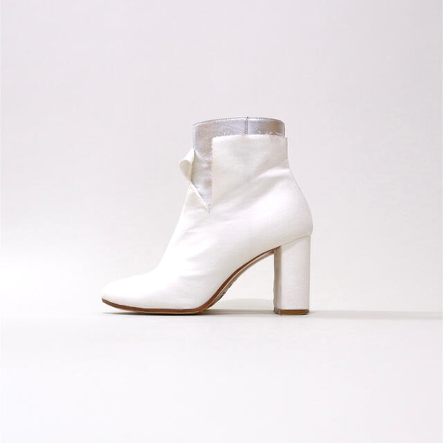 MM6(エムエムシックス)のMM6 Maison Margiela【サイドジップブーツ】 レディースの靴/シューズ(ブーツ)の商品写真