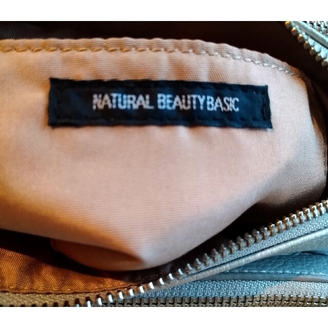 NATURAL BEAUTY BASIC(ナチュラルビューティーベーシック)のNATURAL BEAUTY BASIC　本革　レザー　ポシェット レディースのバッグ(ショルダーバッグ)の商品写真