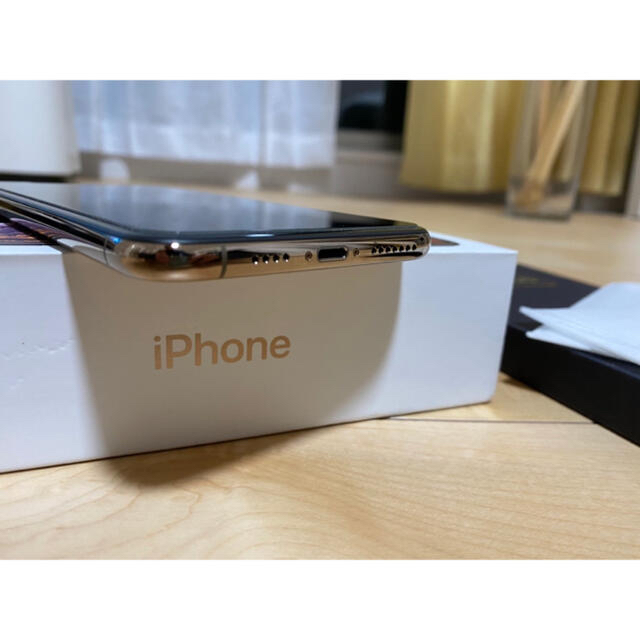 iPhone(アイフォーン)の美品 iPhone XS Max 256GB SIMフリー アップルストア購入 スマホ/家電/カメラのスマートフォン/携帯電話(スマートフォン本体)の商品写真