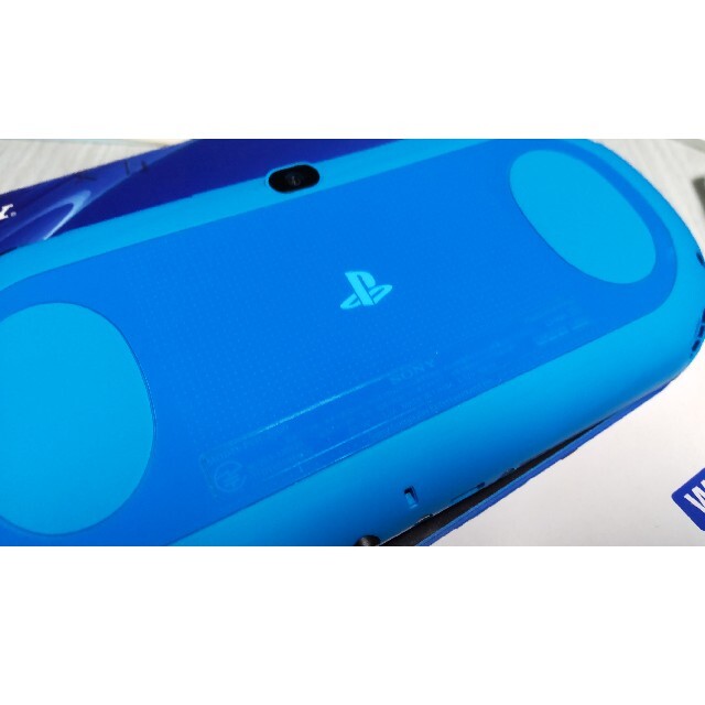PlayStation Vita(プレイステーションヴィータ)のPlayStation ps Vita アクアブルー エンタメ/ホビーのゲームソフト/ゲーム機本体(携帯用ゲーム機本体)の商品写真