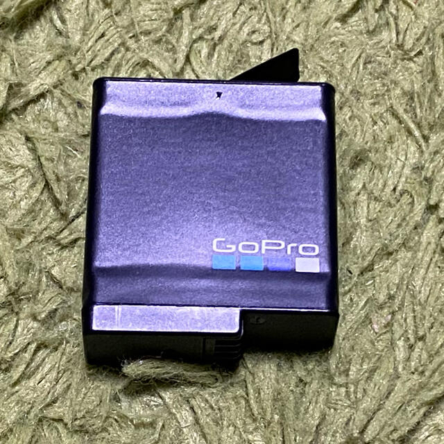 GoPro(ゴープロ)のGopro 5.6.7.8 専用純正バッテリー スマホ/家電/カメラのカメラ(ビデオカメラ)の商品写真