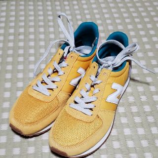 ニューバランス(New Balance)のtomoko75様専用ページ    ニューバランスu220イエローグレー(スニーカー)