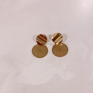 ピアス(ピアス)