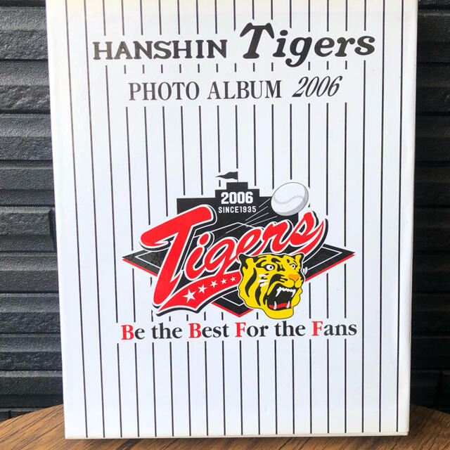 2枚で送料無料 星野仙一 サイン入り 阪神タイガースフォトアルバム2006 通販 阪神タイガース フォトアルバム