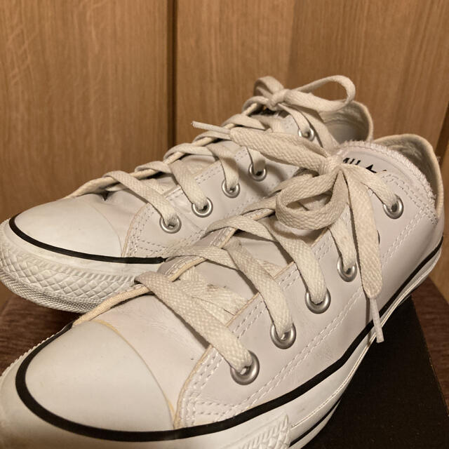 CONVERSE(コンバース)のCONVERSE  ALLSTAR レザーホワイト24.5cm レディースの靴/シューズ(スニーカー)の商品写真