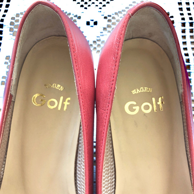 WORKS Golf(ワークスゴルフ)の【シルバーウィークセール】美品 Golf 赤のパンプス レディースの靴/シューズ(ハイヒール/パンプス)の商品写真