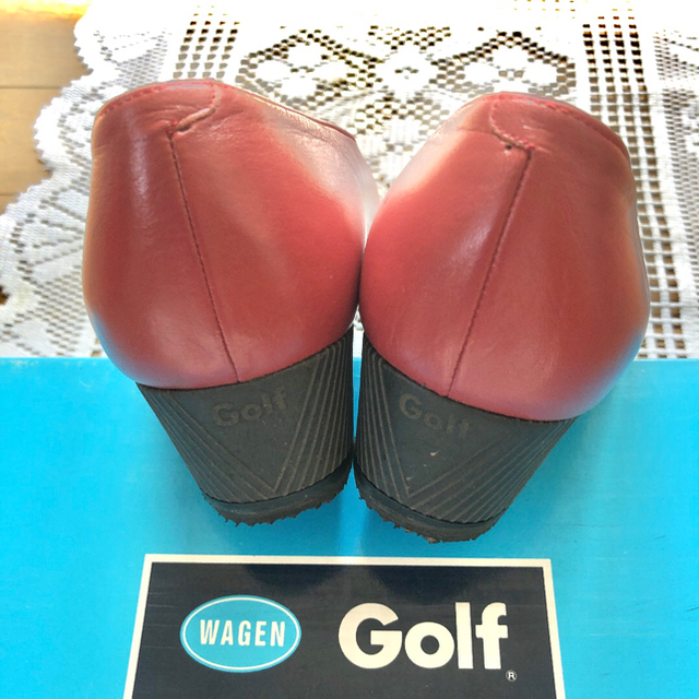 WORKS Golf(ワークスゴルフ)の【シルバーウィークセール】美品 Golf 赤のパンプス レディースの靴/シューズ(ハイヒール/パンプス)の商品写真