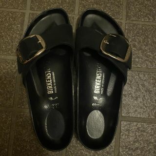 ビルケンシュトック(BIRKENSTOCK)のビルケンシュトック　バックルサンダル(サンダル)