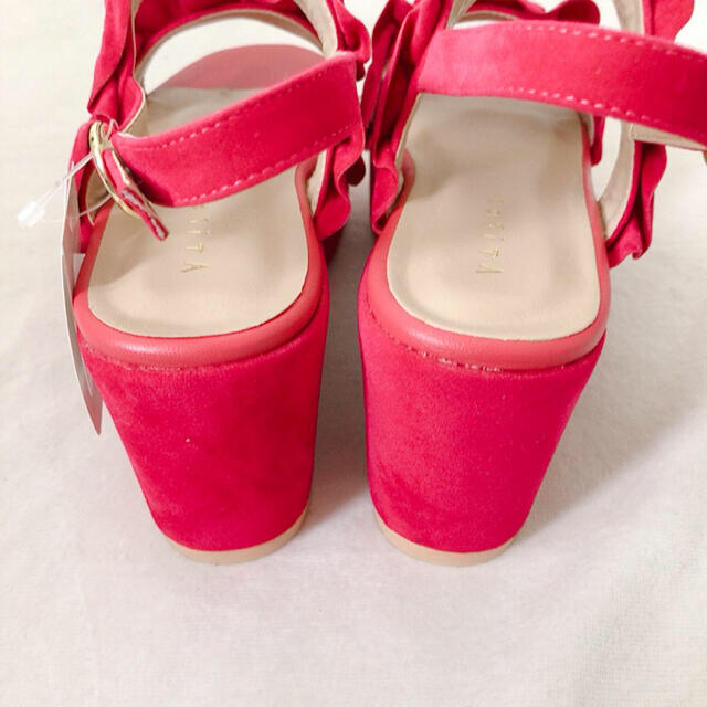 casiTA(カシータ)の新品⭐︎カシータ⭐︎サンダル⭐︎フリル⭐︎ベロア レディースの靴/シューズ(サンダル)の商品写真