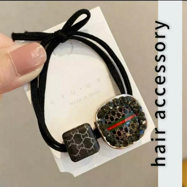 大人気 再入荷 ヘアゴム 2コセット ベージュ ブラック レディースのヘアアクセサリー(ヘアゴム/シュシュ)の商品写真