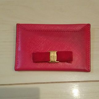 サルヴァトーレフェラガモ(Salvatore Ferragamo)のFerragamo カードケース(名刺入れ/定期入れ)