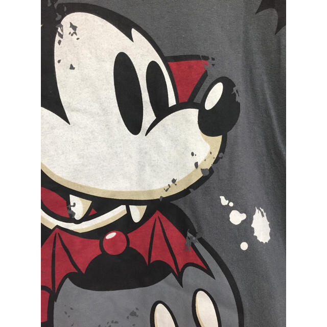 Disney(ディズニー)のBerry様専用★ディズニー ミッキー ハロウィンTシャツ 半袖 グレー  メンズのトップス(Tシャツ/カットソー(半袖/袖なし))の商品写真