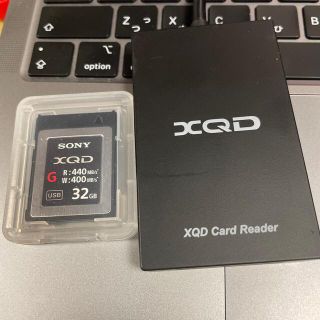 ソニー(SONY)のSONY XQD32GBとリーダーのセット【送料込み】(その他)