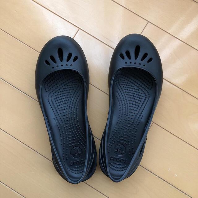 crocs(クロックス)の【新品未使用】クロックス フラットシューズ W6 レディースの靴/シューズ(サンダル)の商品写真