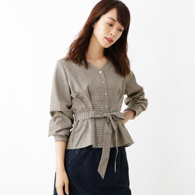 INDEX(インデックス)の【美品】index Vネックウエストタックブラウス レディースのトップス(シャツ/ブラウス(長袖/七分))の商品写真