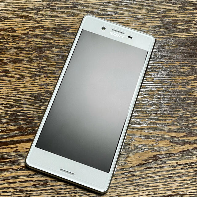 Xperia X Performance SOV33 ホワイト超美品simフリー 2