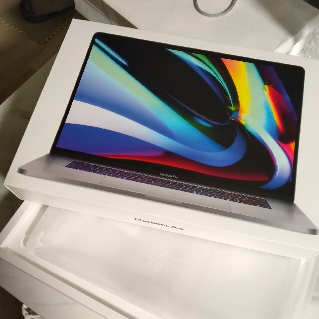 Apple(アップル)の3.5万円値下！MacbookPro2019 16インチ 1TB i9 スマホ/家電/カメラのPC/タブレット(ノートPC)の商品写真