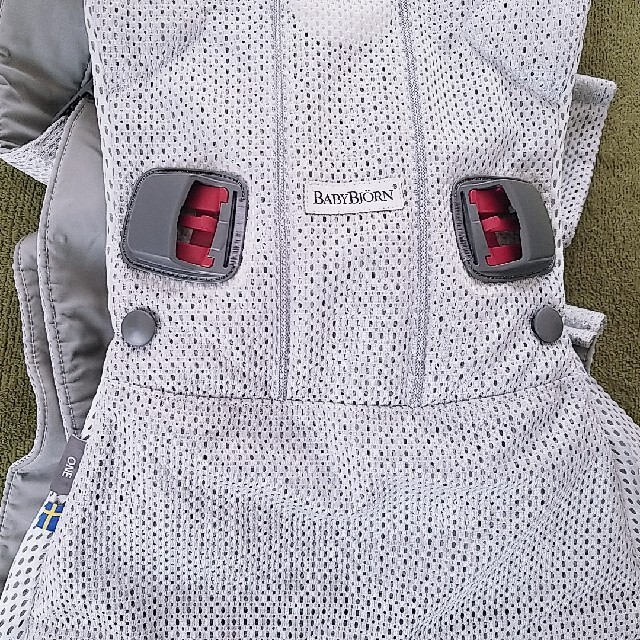 している BABYBJORN - みのほ様専用♪美品 ベビーキャリアワンカイエアーの通販 by アリエル's shop｜ベビービョルンなら