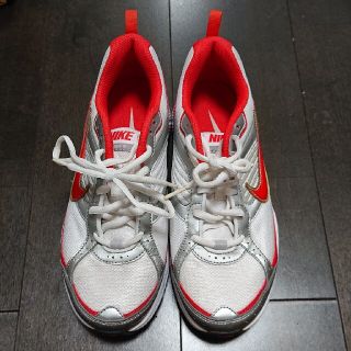 ナイキ(NIKE)のNIKE スニーカー レディース 24cm(スニーカー)