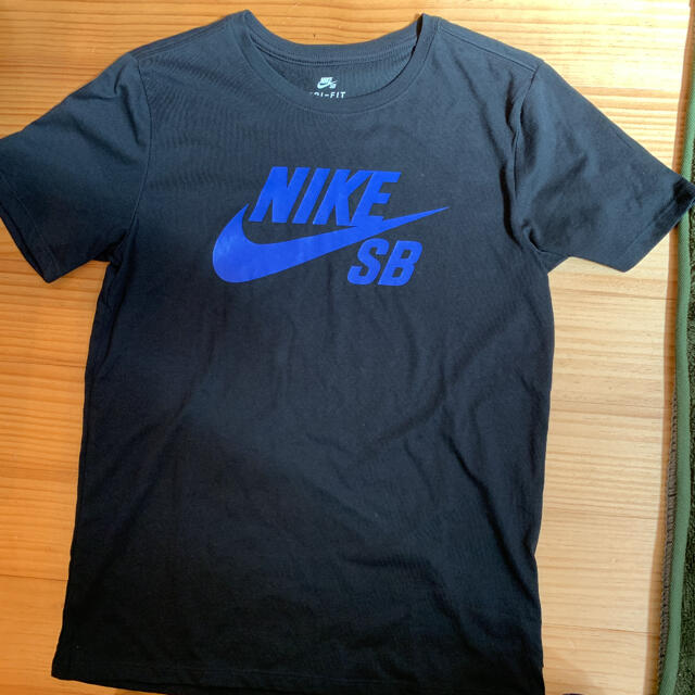 NIKE(ナイキ)のNIKE Tシャツ　【新品、訳あり】 メンズのトップス(Tシャツ/カットソー(半袖/袖なし))の商品写真